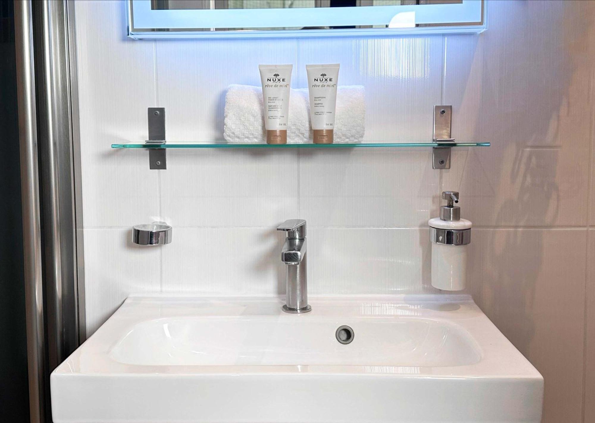 Welcoming Apartment Near Louvre Museum Париж Екстериор снимка