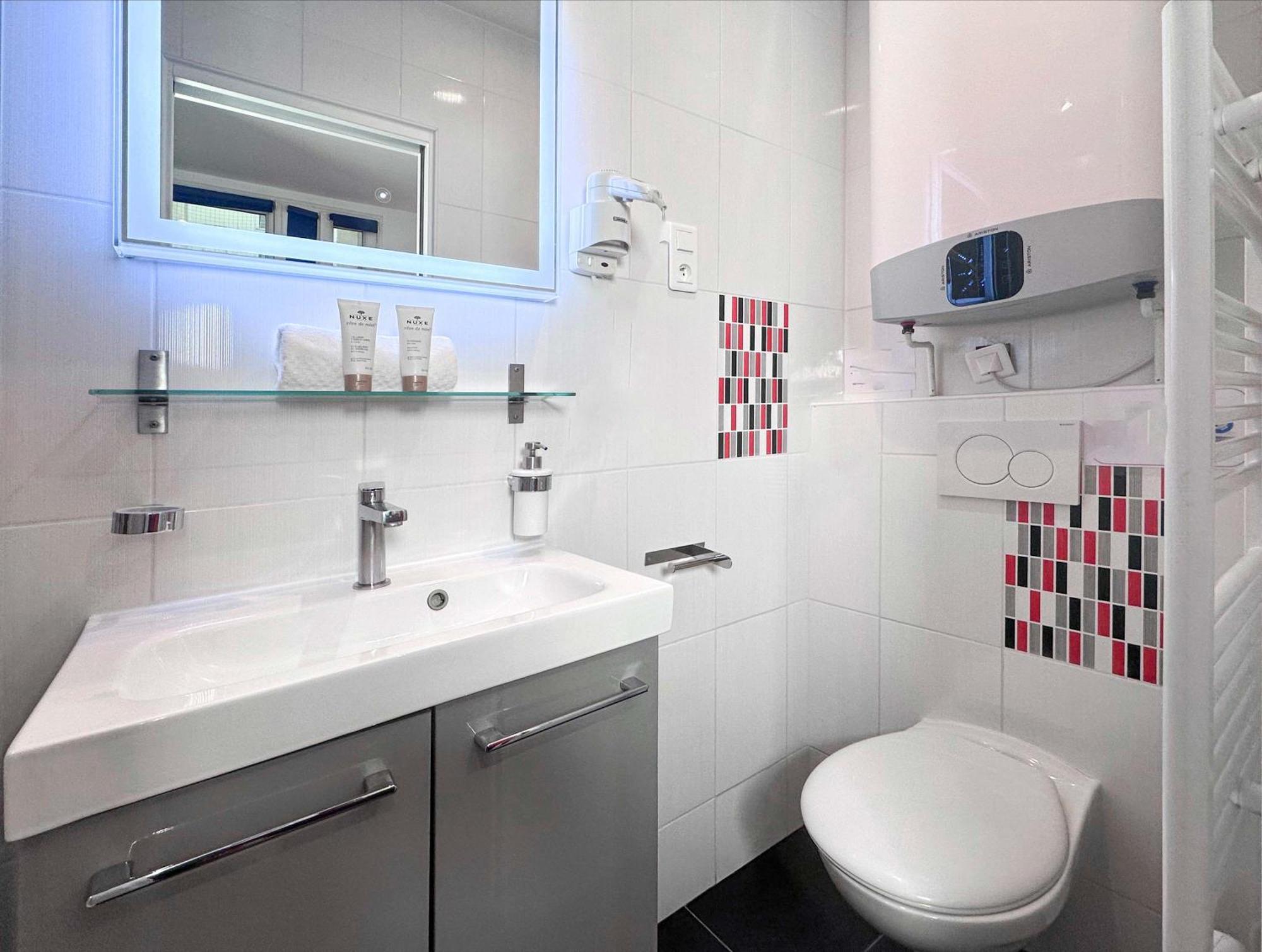 Welcoming Apartment Near Louvre Museum Париж Екстериор снимка